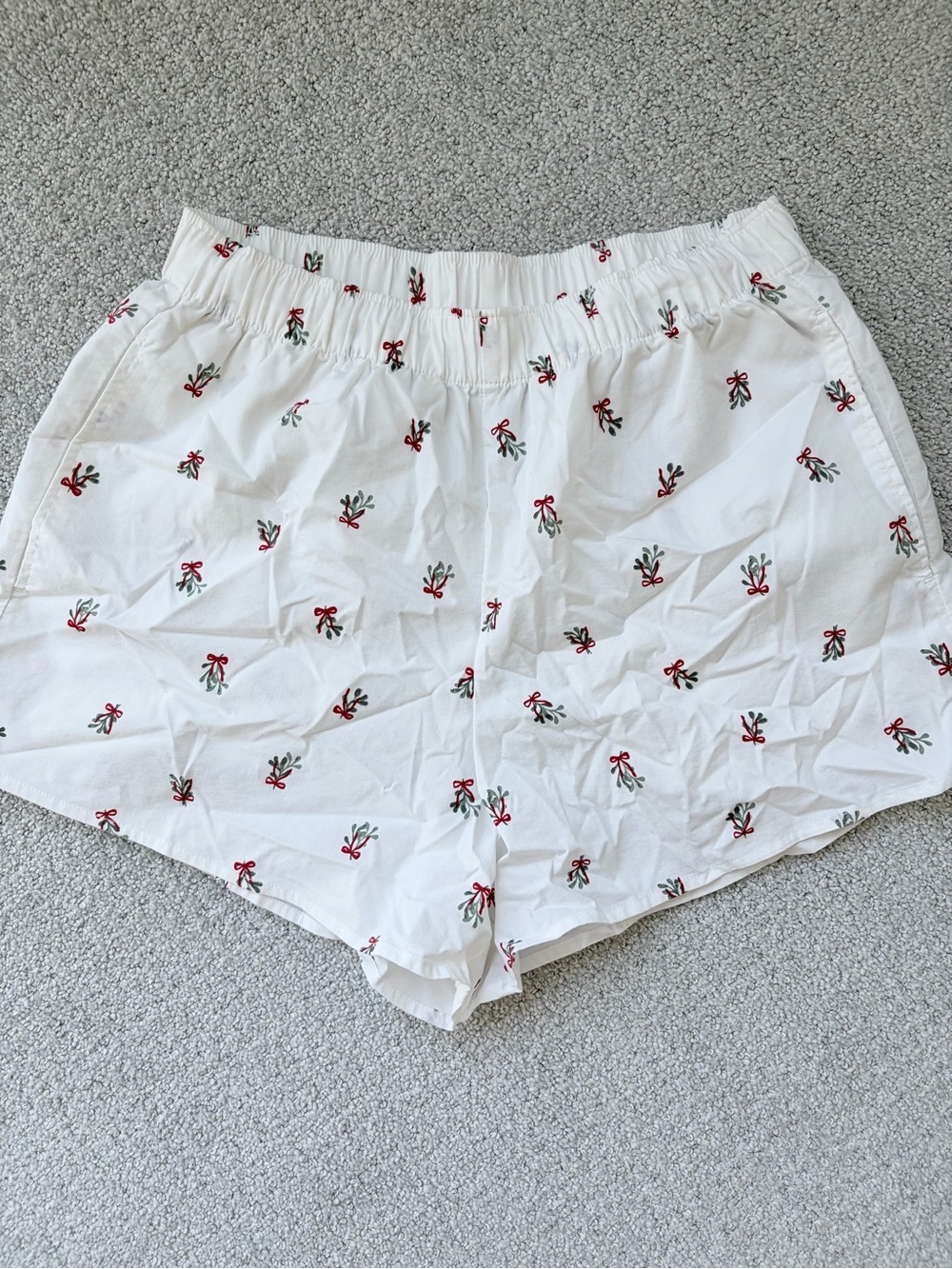 Hollister White Cotton Christmas Sleep Shorts with Red Bows | New without Tags